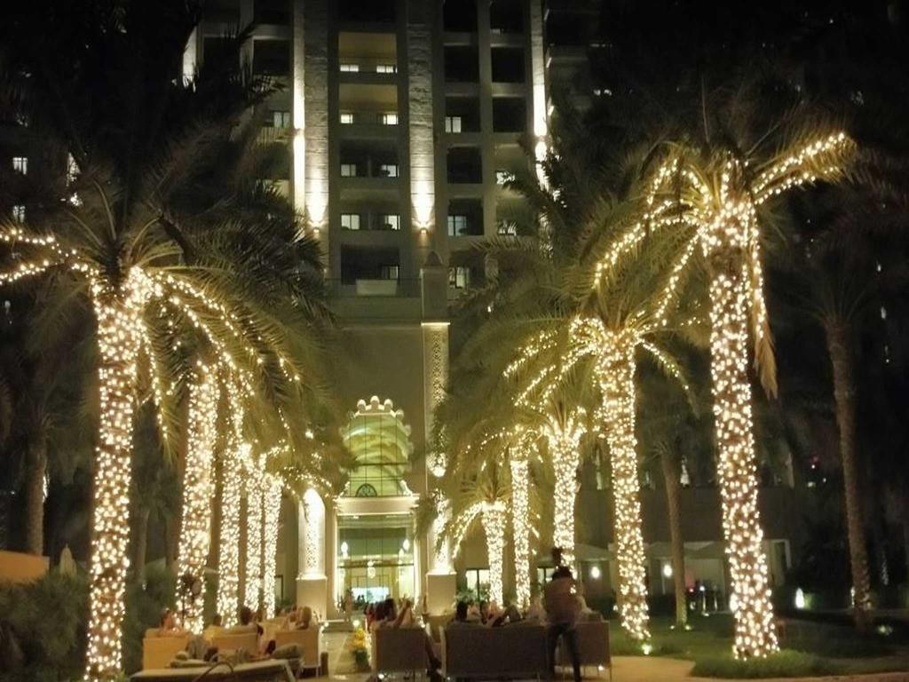 Beachfront Two Bedrooms On Palm Jumeirah By Deluxe Holiday Homes Dubai Buitenkant foto