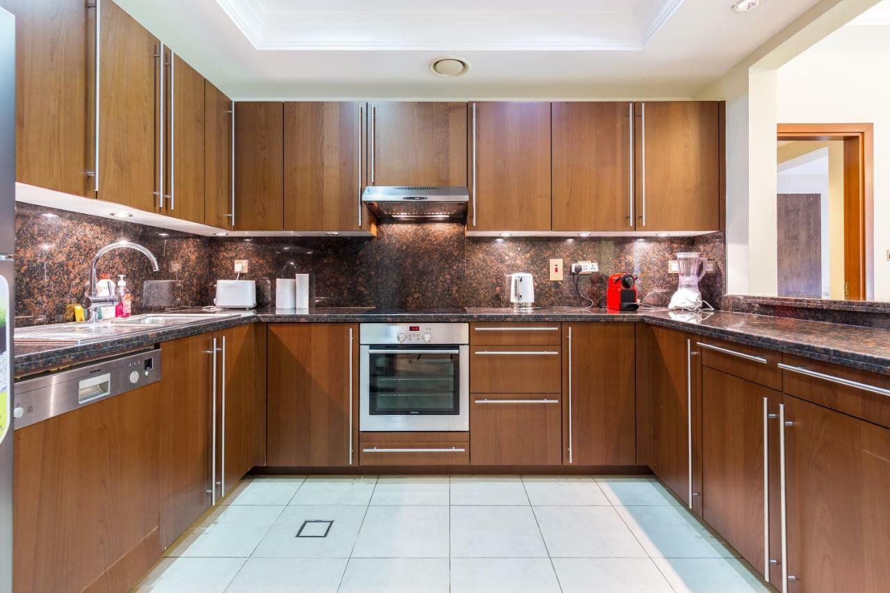 Beachfront Two Bedrooms On Palm Jumeirah By Deluxe Holiday Homes Dubai Buitenkant foto